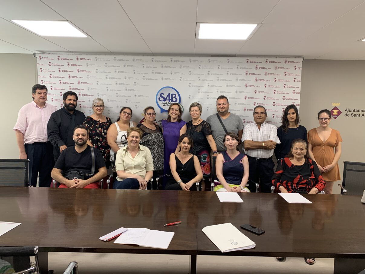 El PSC de Girona visita la Mina per buscar solucions als Talls de Llum a Girona