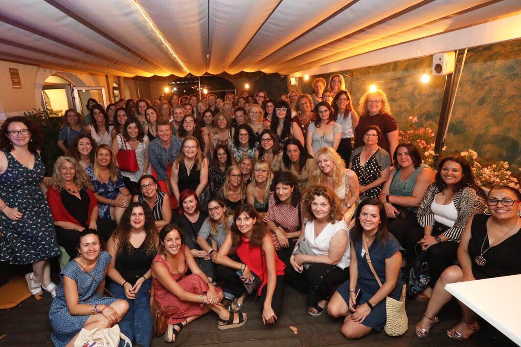 100 dones participen a la darrera edició del Sopar de dones del PSC Baix Llobregat.