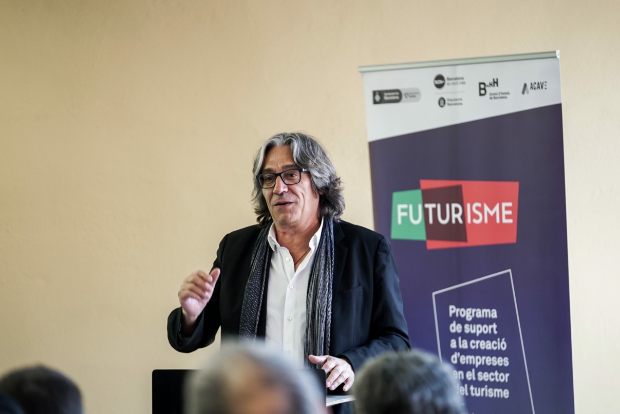 Xavier Marcé participa al lliurament dels premis FuTurisme.