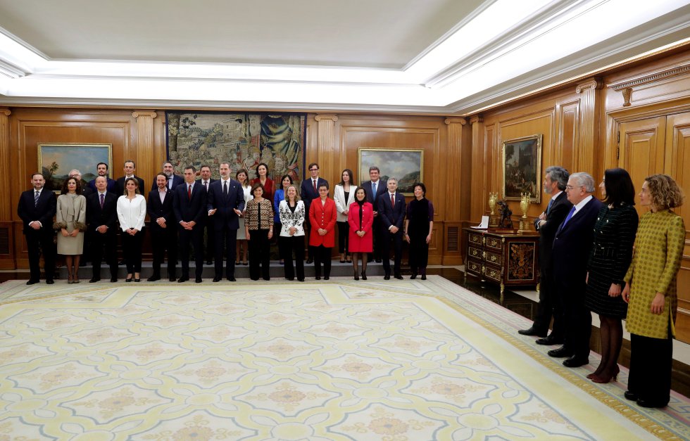 Los ministros y ministras de Sánchez prometen su cargo