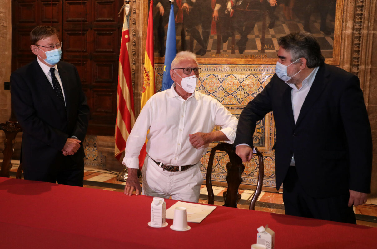 Ximo Puig presideix la posada en marxa de la Fundació Raimon i Annalisa
