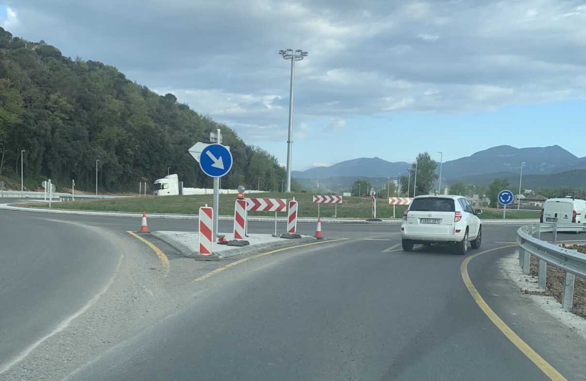 PSC OLOT: Carretera de Besalú a Serinyà: Necessitem una autovia