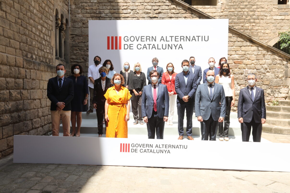 El PSC ha presentado el Govern Alternatiu de Cataluña el palacio Requesens de Barcelona