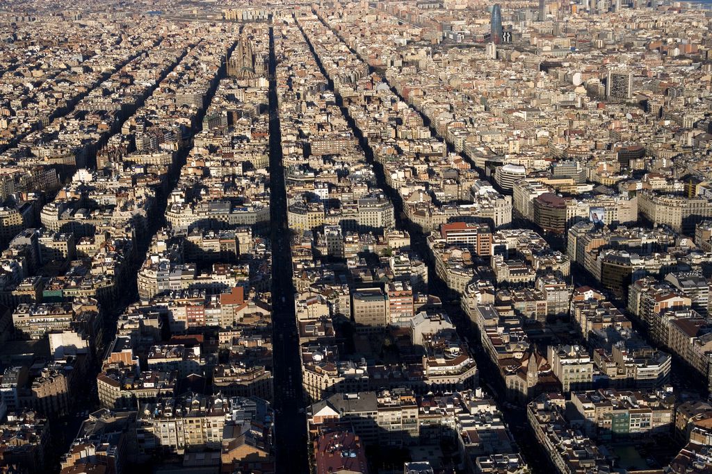 vista-aeria-de-leixample-eix-mar-mu