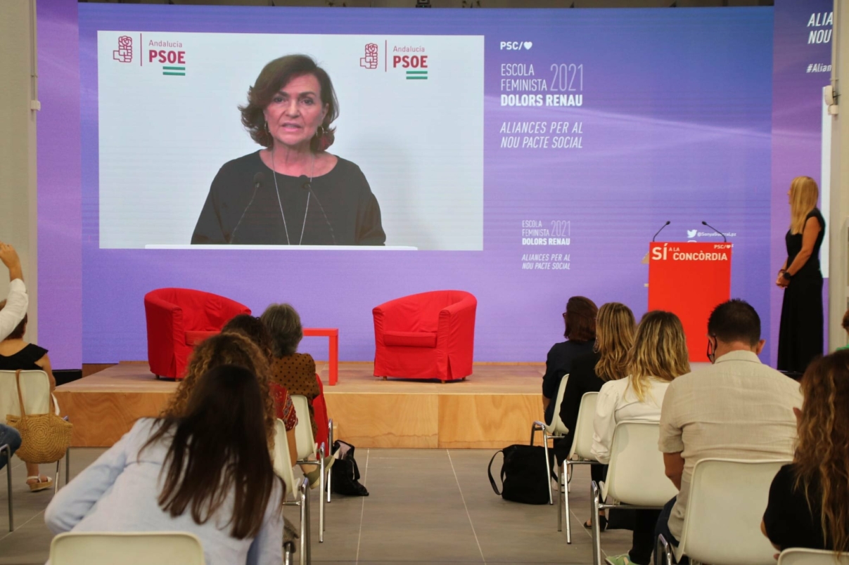 Carmen Calvo en la Escuela Feminista Dolores Renau del PSC, en Barcelona