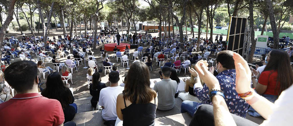 Simpatitzants del PSC a la Festa de la Rosa