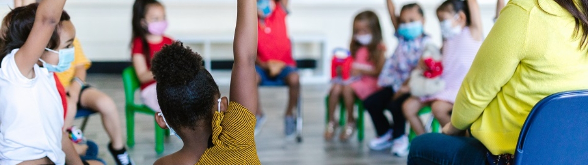 L’avançament del calendari escolar i la jornada continua al setembre