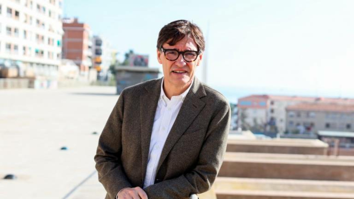 Salvador Illa, en la terraza exterior del Palau Firal i de Congressos de Tarragona. Foto- Alba Mariné