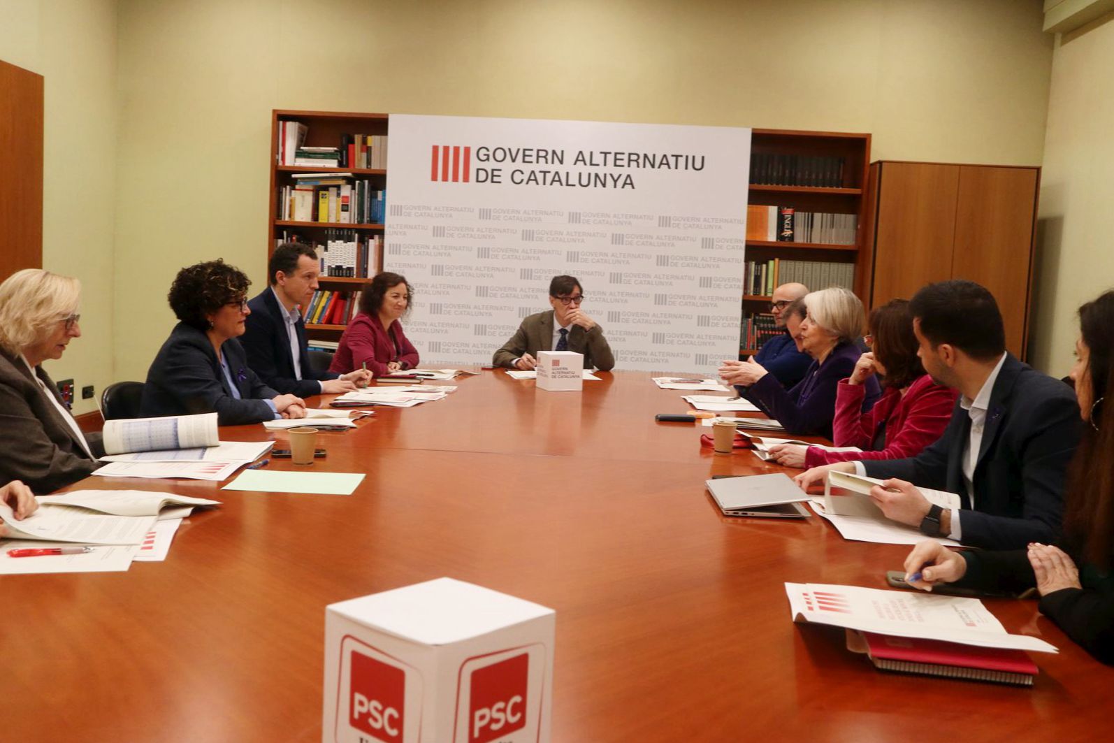 El Govern Alternatiu se reúne por el 8M y reivindica la mejora de la ...